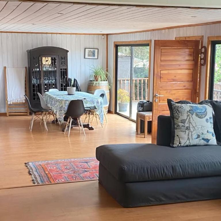 Casa en la playa con piscina - Five-Bedroom House - 18