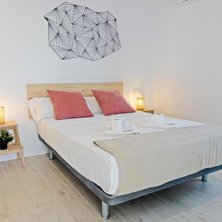 Loft Deluxe, Luminoso, Parking y Piscina - A 100 m del Mar AC - Three-Bedroom Apartment - 59