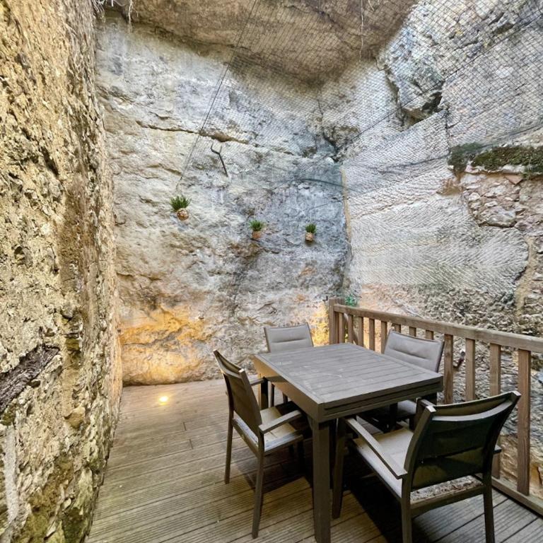 Les Appartements du Pont Joubert - Appartement 2 Chambres avec Terrasse - 37