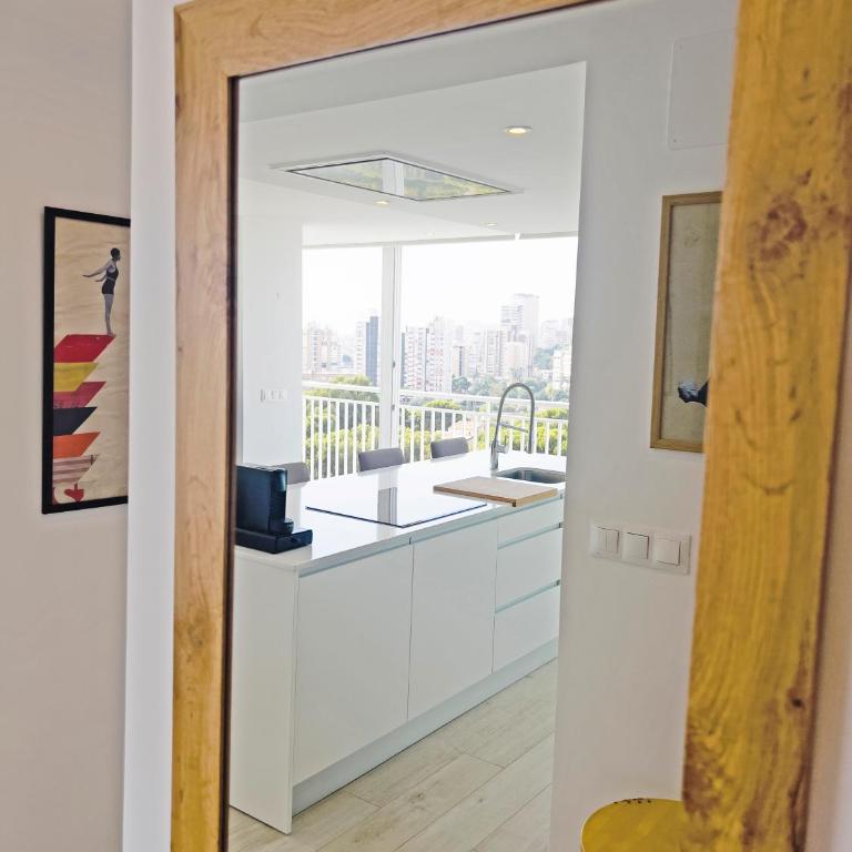 Loft Deluxe, Luminoso, Parking y Piscina - A 100 m del Mar AC - Three-Bedroom Apartment - 95