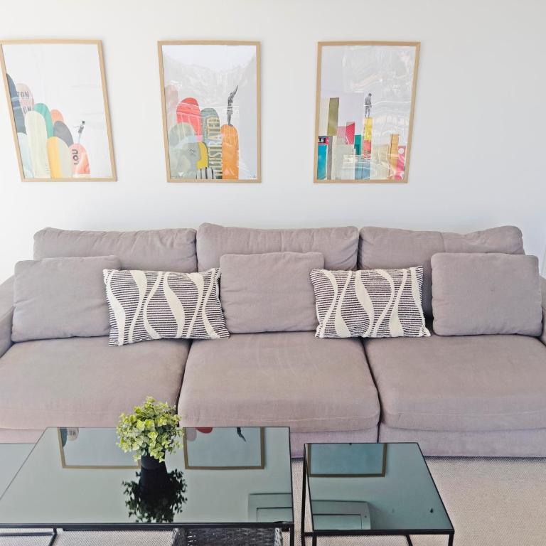 Loft Deluxe, Luminoso, Parking y Piscina - A 100 m del Mar AC - Three-Bedroom Apartment - 37