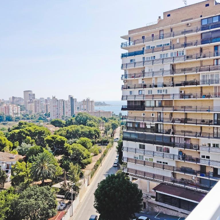 Loft Deluxe, Luminoso, Parking y Piscina - A 100 m del Mar AC - Three-Bedroom Apartment - 97