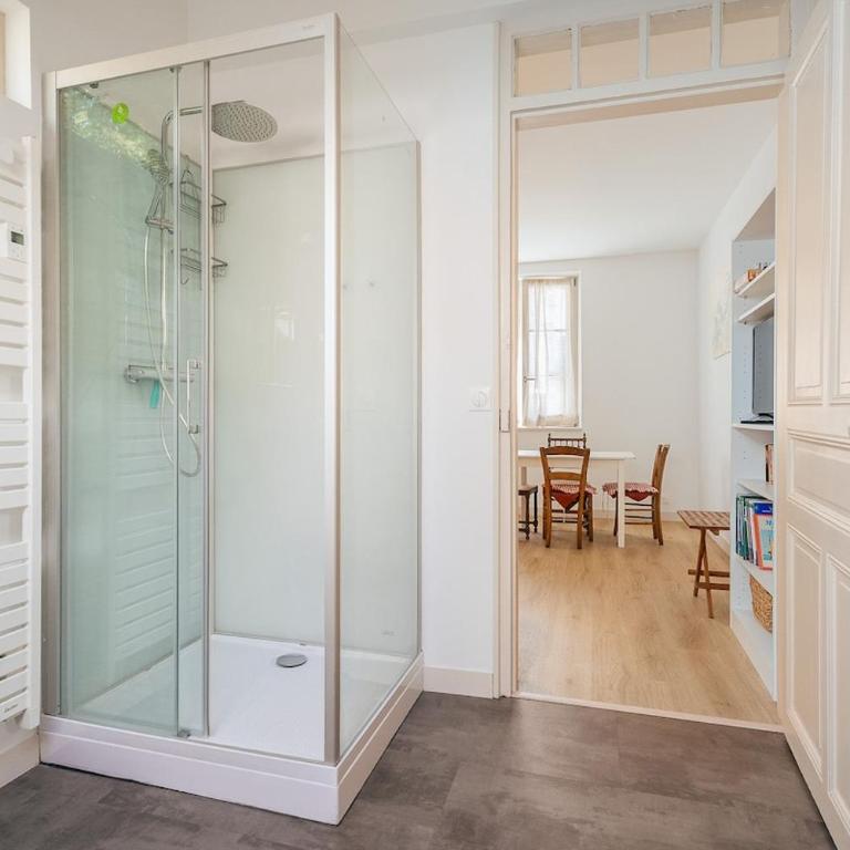 " Chez Mout " - T3 - wifi - proche plage - jardin - Maison 2 Chambres - 7