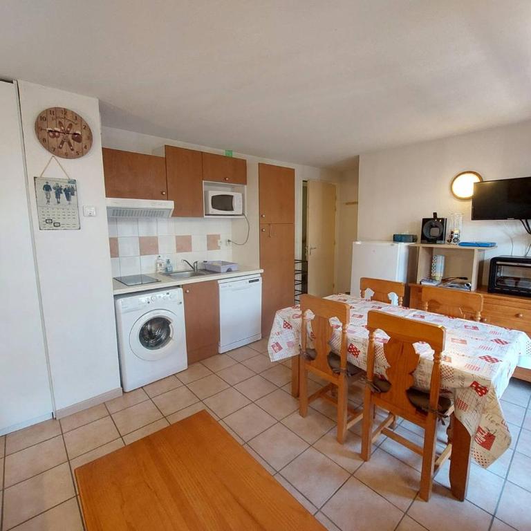 Appart famille 4 pers. Piscine chauffée Cauterets - FR-1-812-59 - Apartment - 1