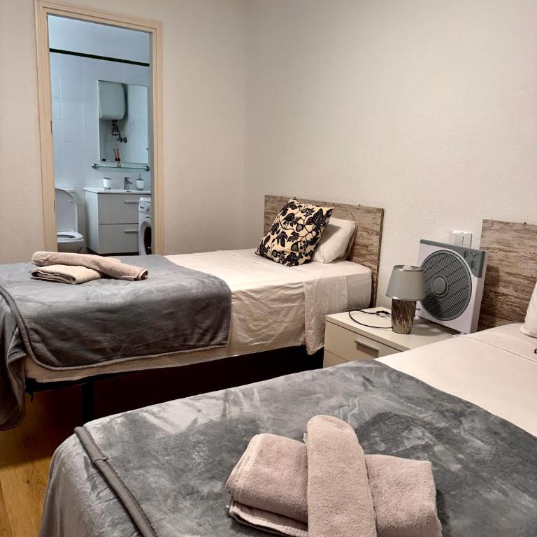 La Perla de Las Canteras - Three-Bedroom Apartment - 24