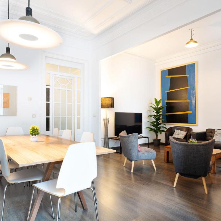 Apartamento Premium 5 Hab con Balcón a Gran Vía - Grupos hasta 10 - Passeig Gràcia 7min - Apartment - 7