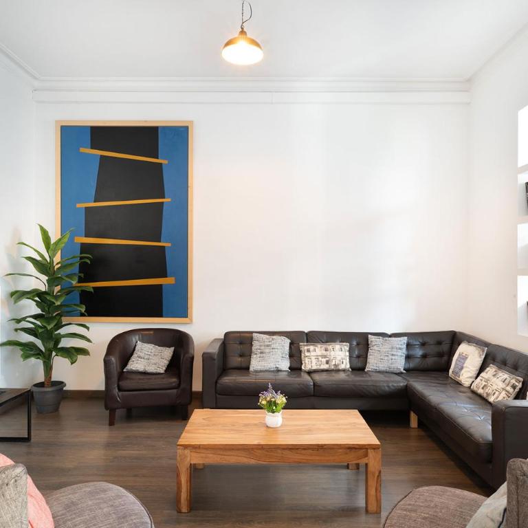 Apartamento Premium 5 Hab con Balcón a Gran Vía - Grupos hasta 10 - Passeig Gràcia 7min - Apartment - 3