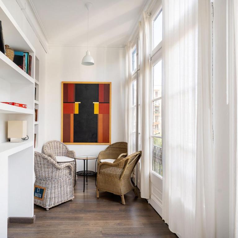 Apartamento Premium 5 Hab con Balcón a Gran Vía - Grupos hasta 10 - Passeig Gràcia 7min - Apartment - 9