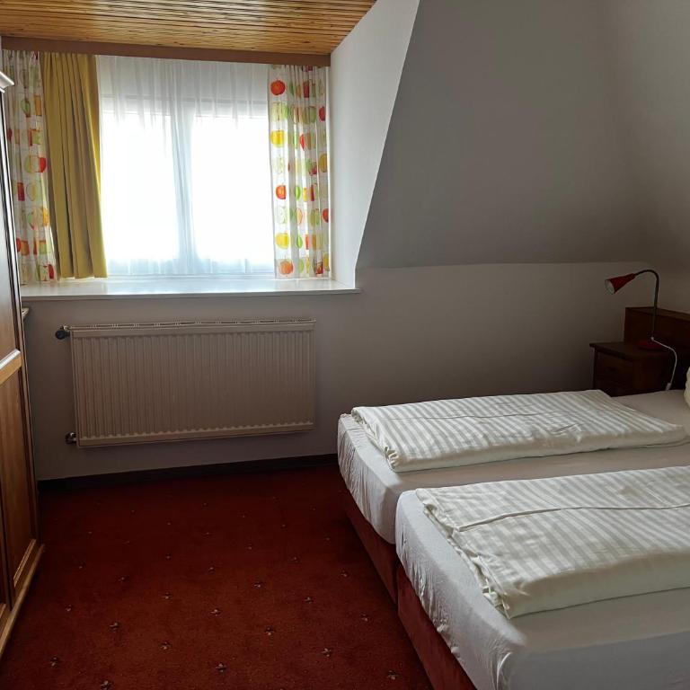 Apfelwirt - Doppel-/Zweibettzimmer mit Aussicht - 4