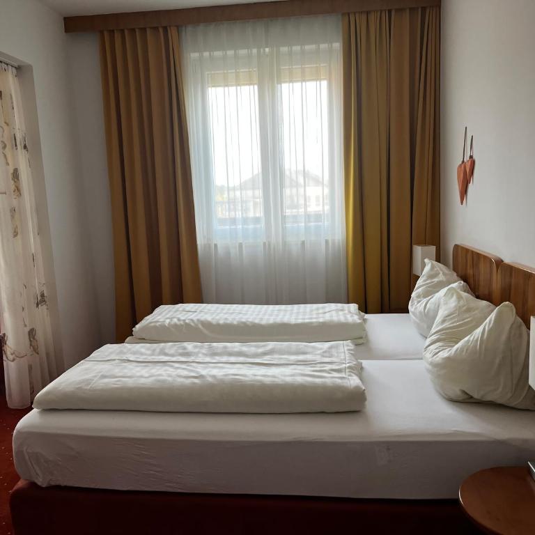 Apfelwirt - Doppel-/Zweibettzimmer mit Aussicht - 1