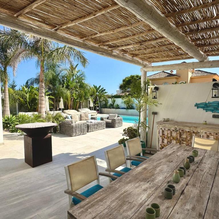 Casa Duende, Estepona, Private beach house with heated pool - Villa frente a la playa - 56
