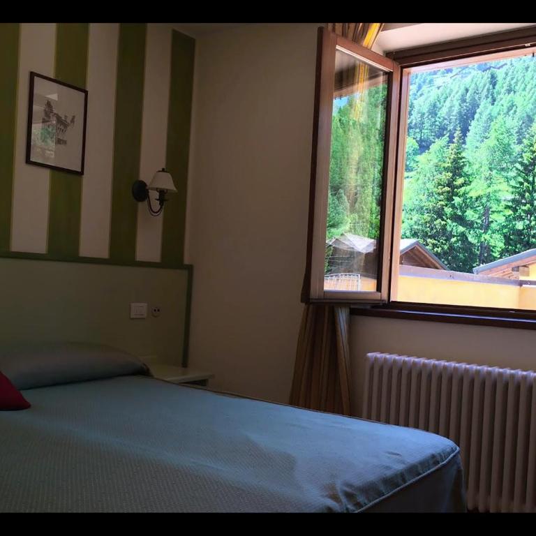 R.T.A. Hotel Monte Rosa - Apartment with Mountain View - 3
