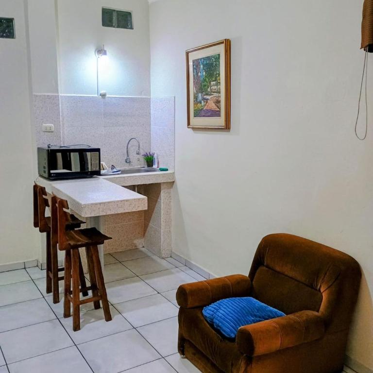 Miraflores Private Rooms - Habitación Doble con baño privado - 2