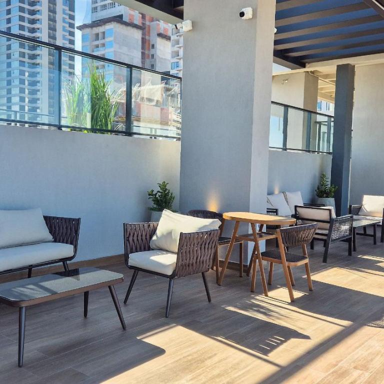 Pool flat near Shopping del Sol - Apartment - 29