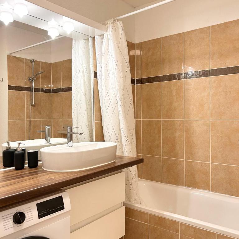 Logement 2 pièces cosy avec parking privé - Appartamento con 2 Camere da Letto - 3