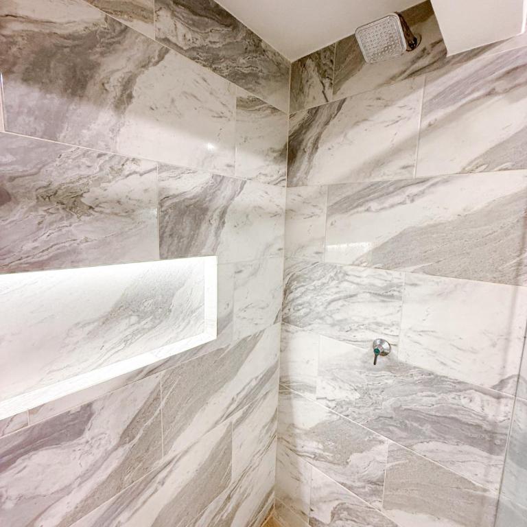 Apartaestudio Luiggis Cucuta - Habitación Doble Estándar con ventilador - 6