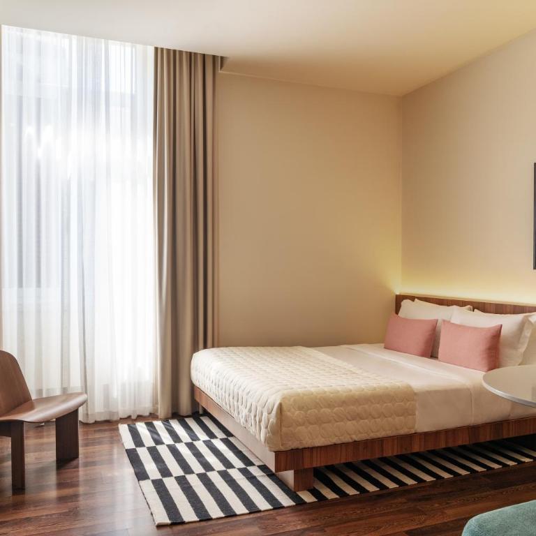 Numa Rome Barberini - Ampia Camera con Letto Singolo Supplementare - 1