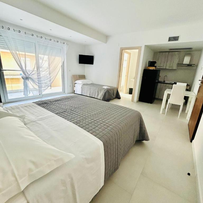 Aqua Marine B&B - Rooms and Apartments - Camera Tripla con Bagno Privato - 6