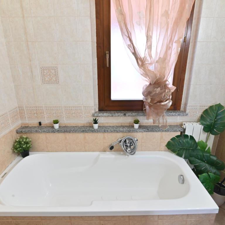 IzzHome Comfort - Appartamento con 2 Camere da Letto - 12