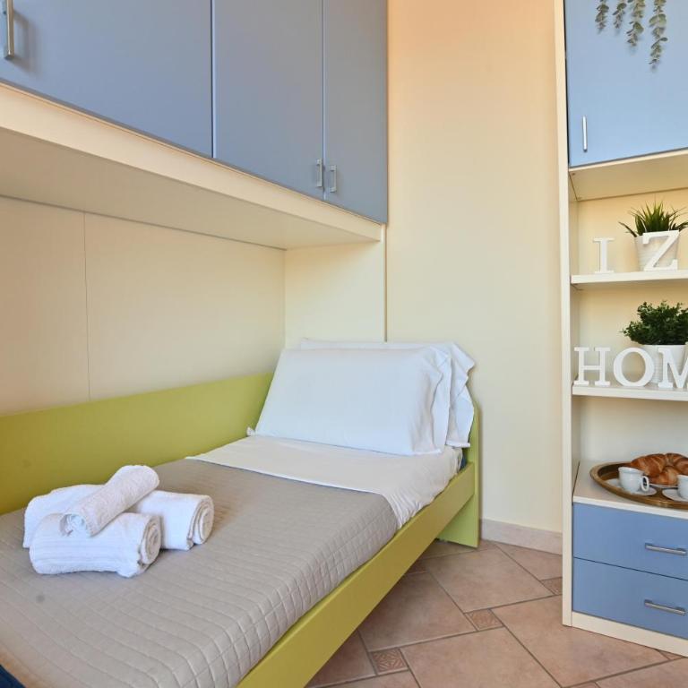 IzzHome Comfort - Appartamento con 2 Camere da Letto - 18