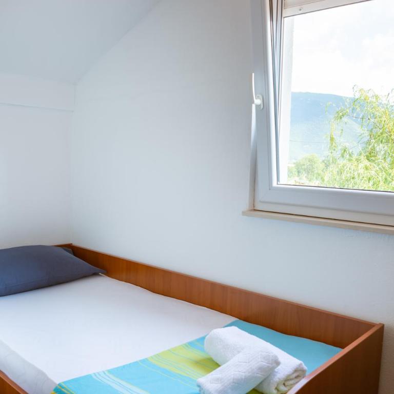 Kuća za odmor Green - Three-Bedroom House - 31