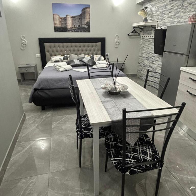 Fanale House - One-Bedroom Apartment - 5