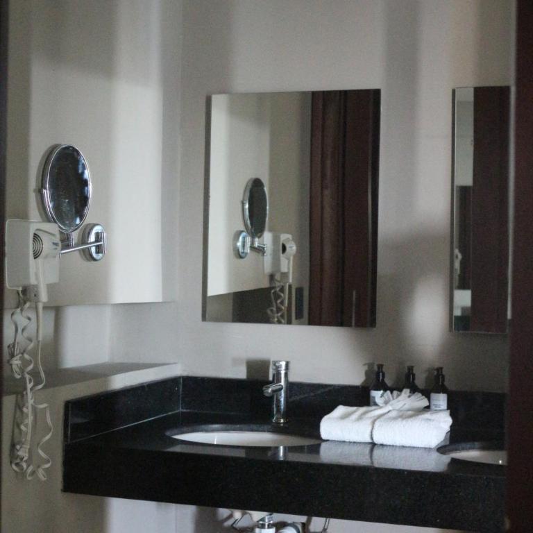 Ocean Dream Cancun by GuruHotel - Deluxe Double Room with Bath - 2