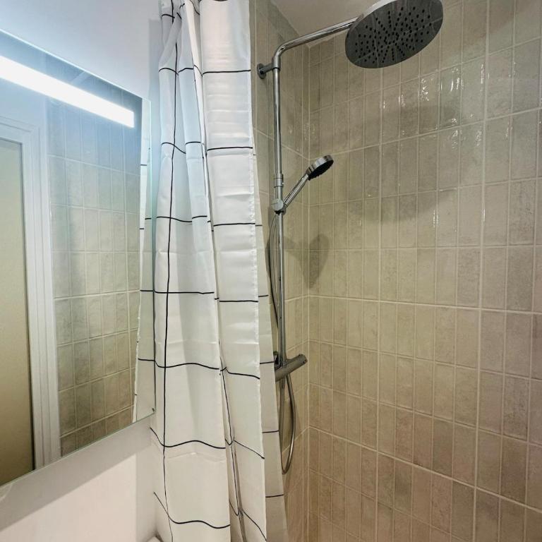 Hyper Centre Cathédrale Boulingrin 202 - One-Bedroom Apartment - 6