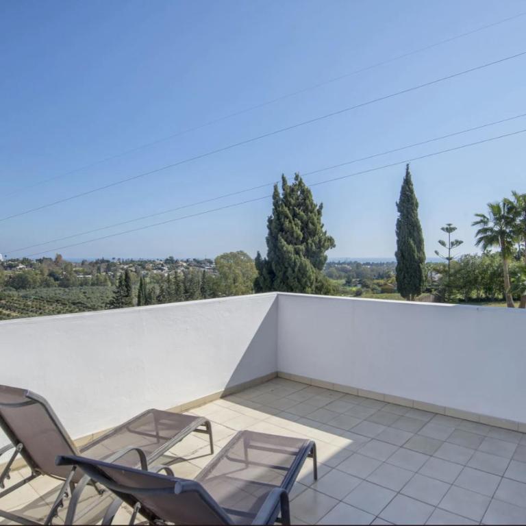 Elegant Villa Retreat with Lush Gardens - Villa con piscina privada - 49