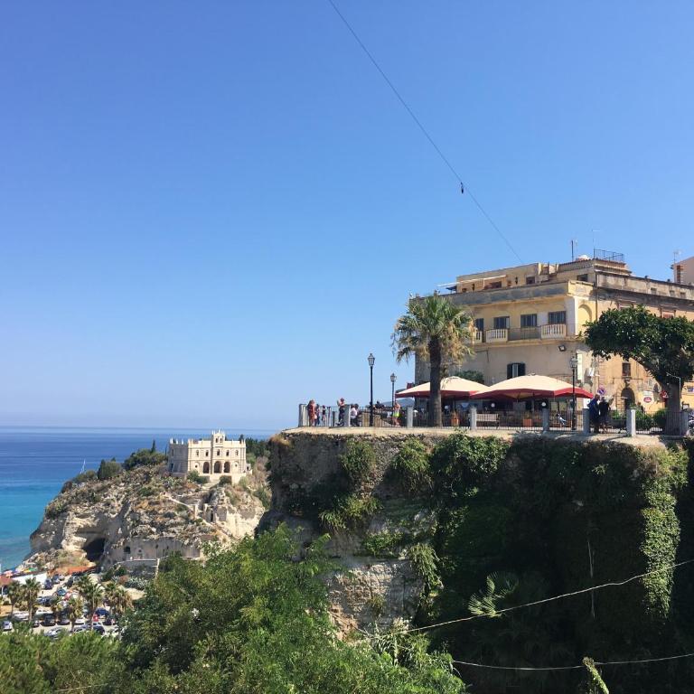 Apartment With Sea View - Two-Bedroom Apartment with Sea View - 51