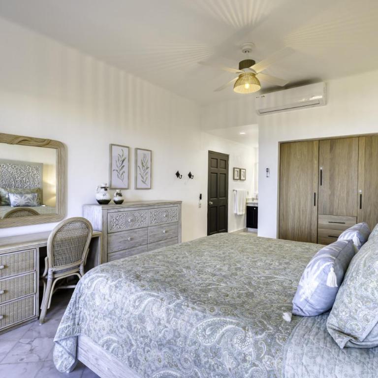 Beautiful Beachfront Condo With Spectacular Views - Apartment - 8