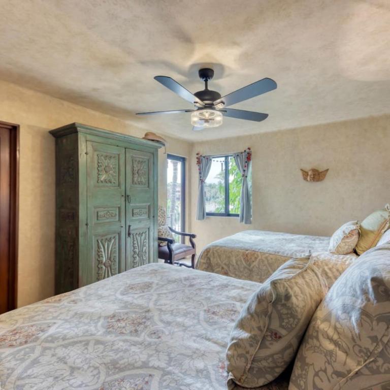 Beachfront Hacienda Style Condo - Apartamento - 9