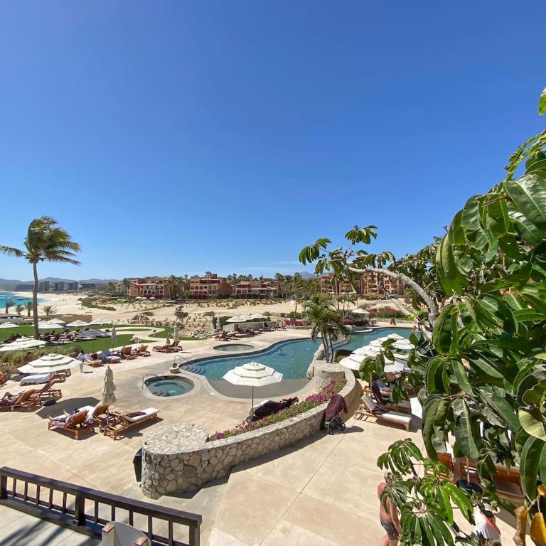 Beachfront Hacienda Style Condo - Apartamento - 2