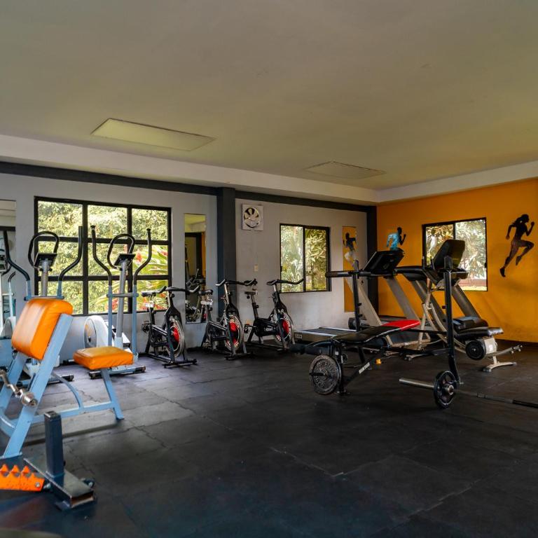 Via Samborondón Ciudad Celeste, Tipo Mansión, 5 camas, 4 hab, piscina gym - Villa - 2