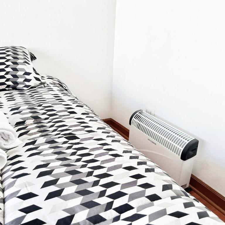 Quiet, comfortable, central, connected and beauty - Three-Bedroom Apartment - 23