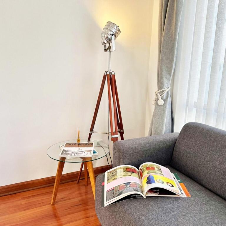 Quiet, comfortable, central, connected and beauty - Three-Bedroom Apartment - 53