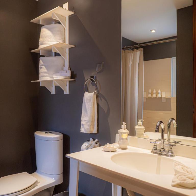 Flor de Mayo Hotel & Restaurant - Habitación Estándar - Cama extragrande - 11