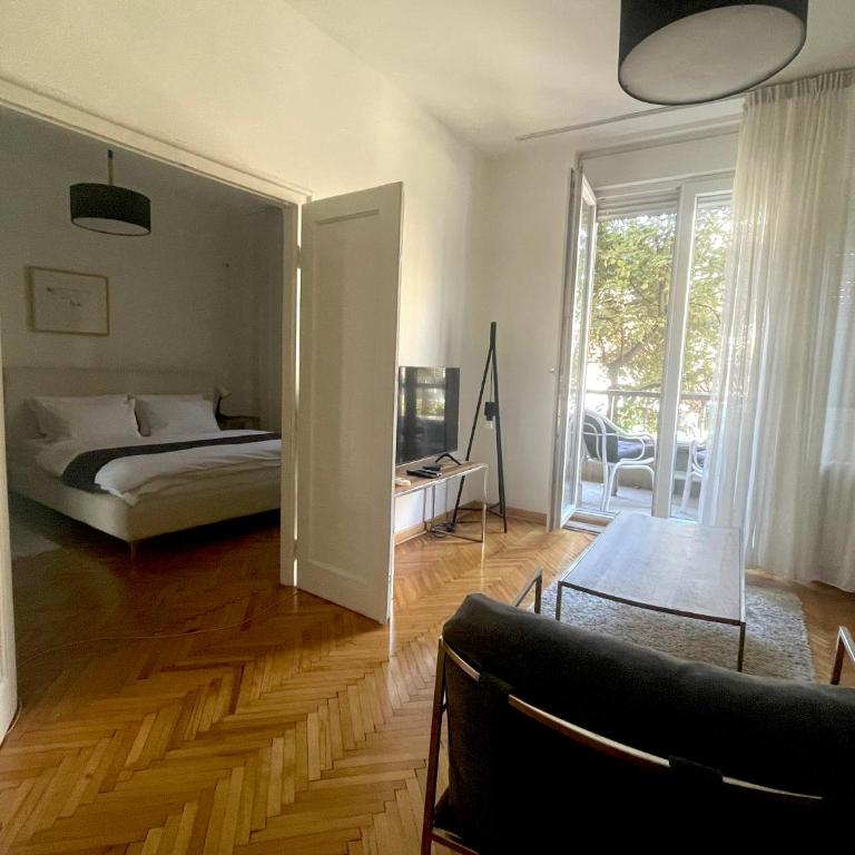 Two Bedroom Apartment with Terace and Parking - Apartman sa 2 Spavaće Sobe - 11
