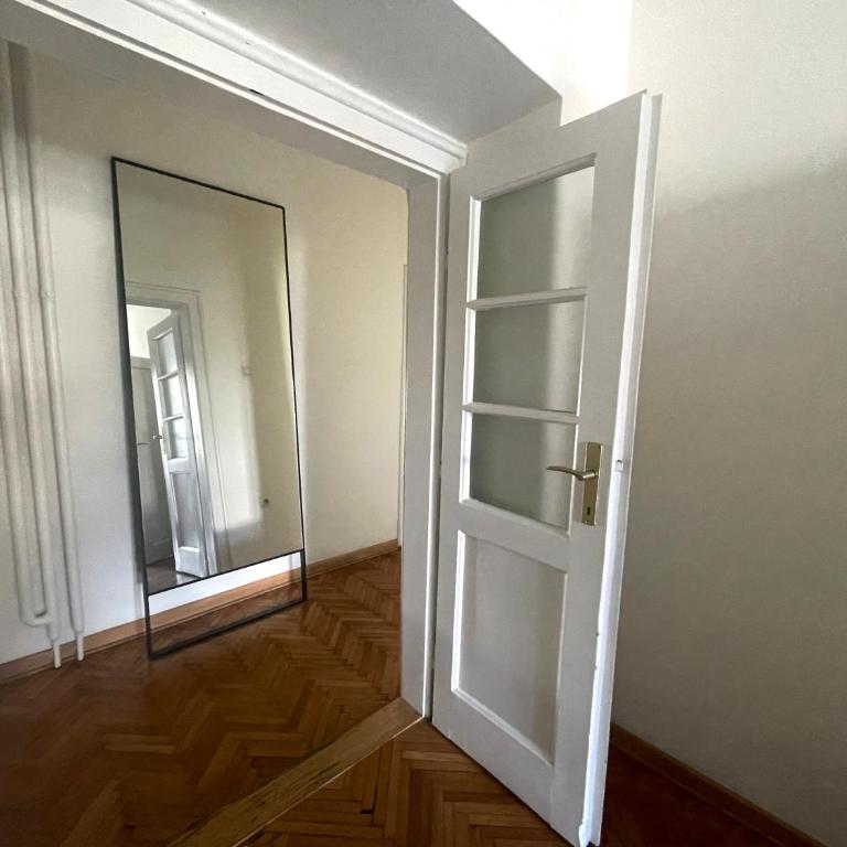Two Bedroom Apartment with Terace and Parking - Apartman sa 2 Spavaće Sobe - 16