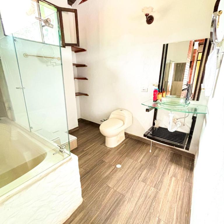 Hospedaje Villa Eucalyptus - Estudio con cama extragrande - 2