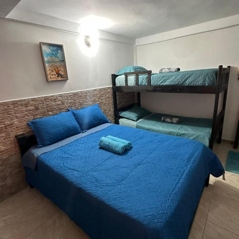 Hostal San Andres Vive - Habitación cuádruple - 4