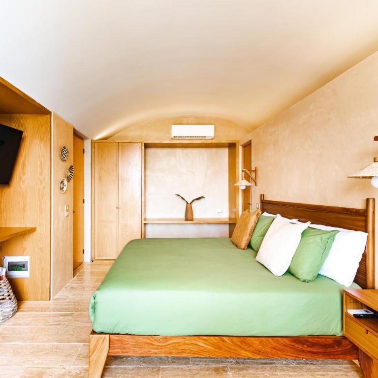 Studios with Plunge Pool near the Beach - Estudio con balcón - 7