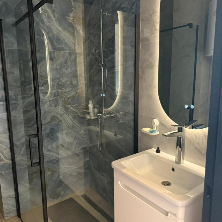 Raj - One-Bedroom Apartment - 26