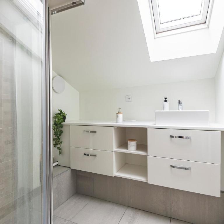 L'Étape 4 - Center - Cathedral - Two-Bedroom Apartment - 13