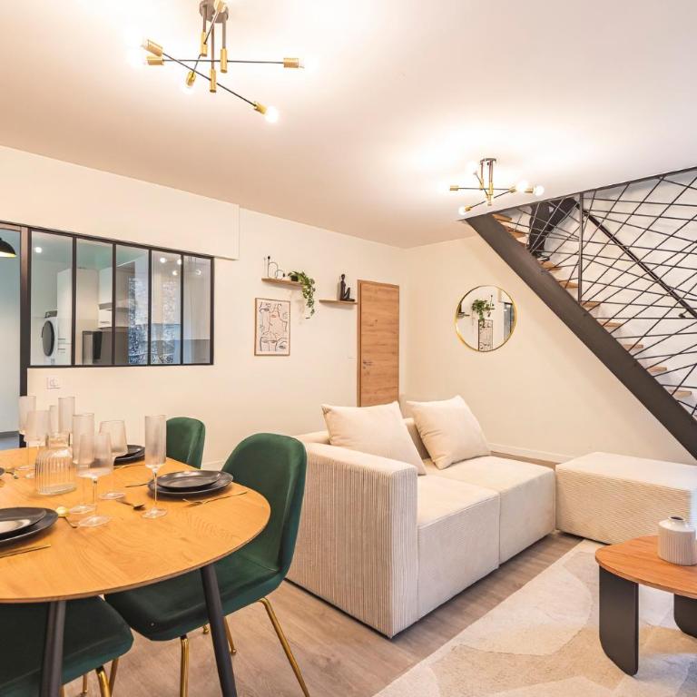 L'Étape 4 - Center - Cathedral - Two-Bedroom Apartment - 1