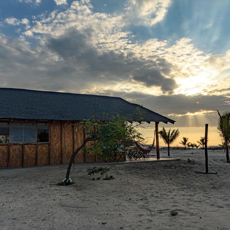 Wallac Bungalows Canoas de Punta Sal - One-Bedroom House - 28