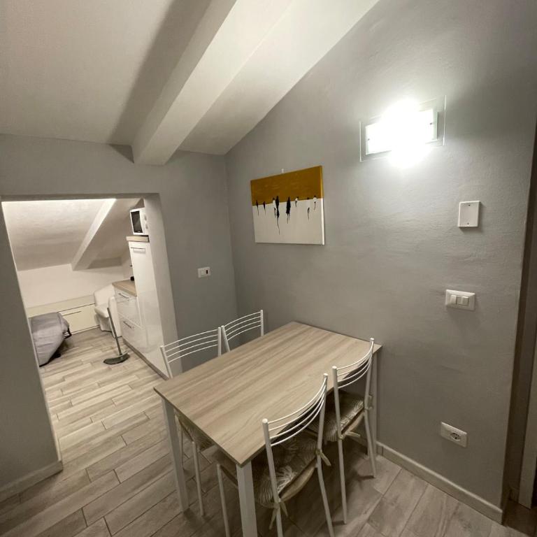 Lovely apartment near the beach - Two-Bedroom Apartment - 8