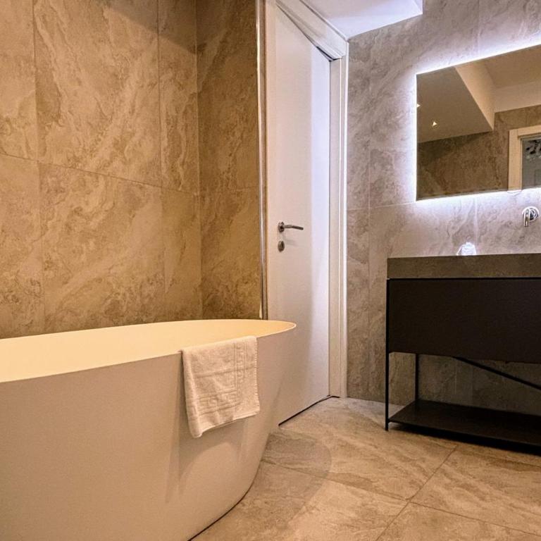Loreto Penthouse Milan - Appartamento con 4 Camere da Letto e Balcone - 15