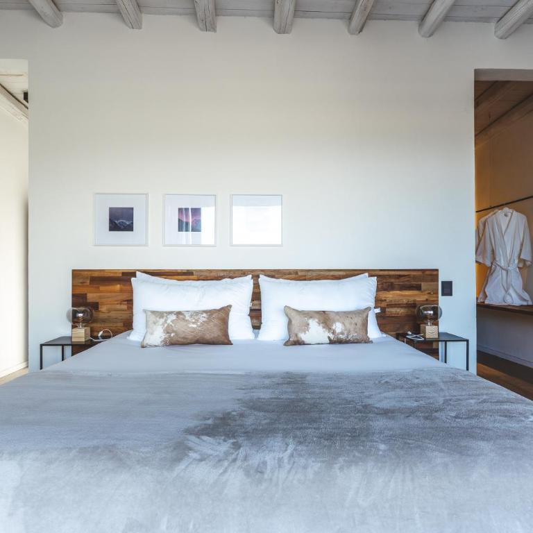 Terra Uco Suites & Viñedos - Habitación con cama extragrande y vistas a la montaña - 4