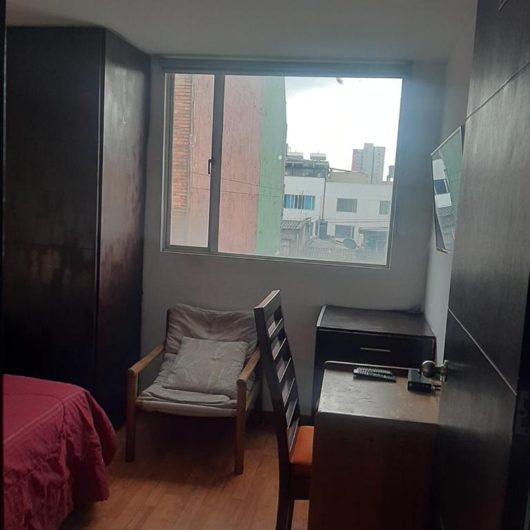 Hotel Roma Bogota , Corferias , Cerca Embajada Americana , Universidad Nacional , G 12 ,Movistar Arena Agora Habitaciones y Apartaestudios muy bien ubicado a 30 minutos del Aeropuerto - Habitación Triple - 6